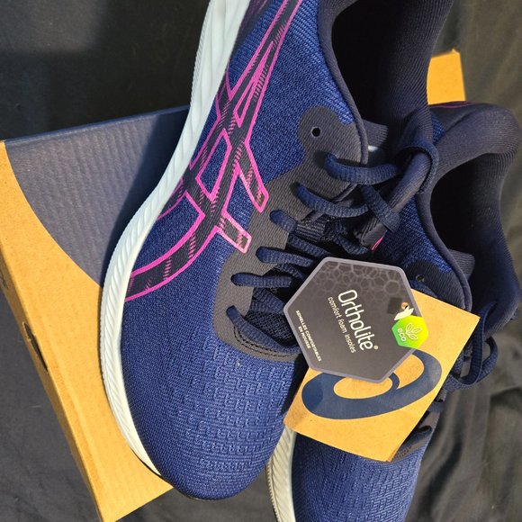 Shoes - Ascis Gel Excite 9 gym shoe